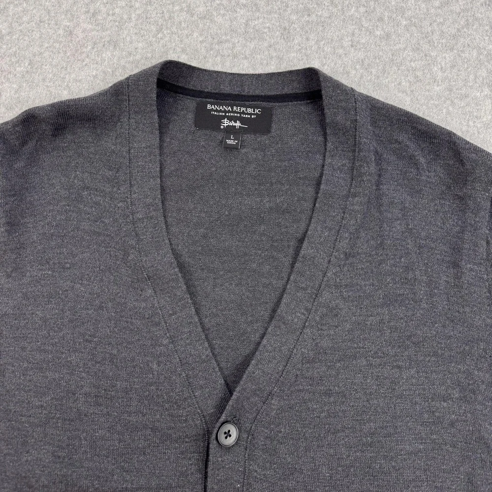 Banana Republic Cardigan Sweater Mens Large Gray Merino Wool V Neck Button Front